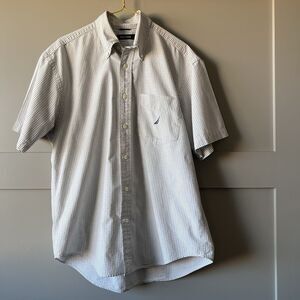 Nautica Shirt Medium White Gray Check Wrinkle Resistant Short Sleeve Button Down